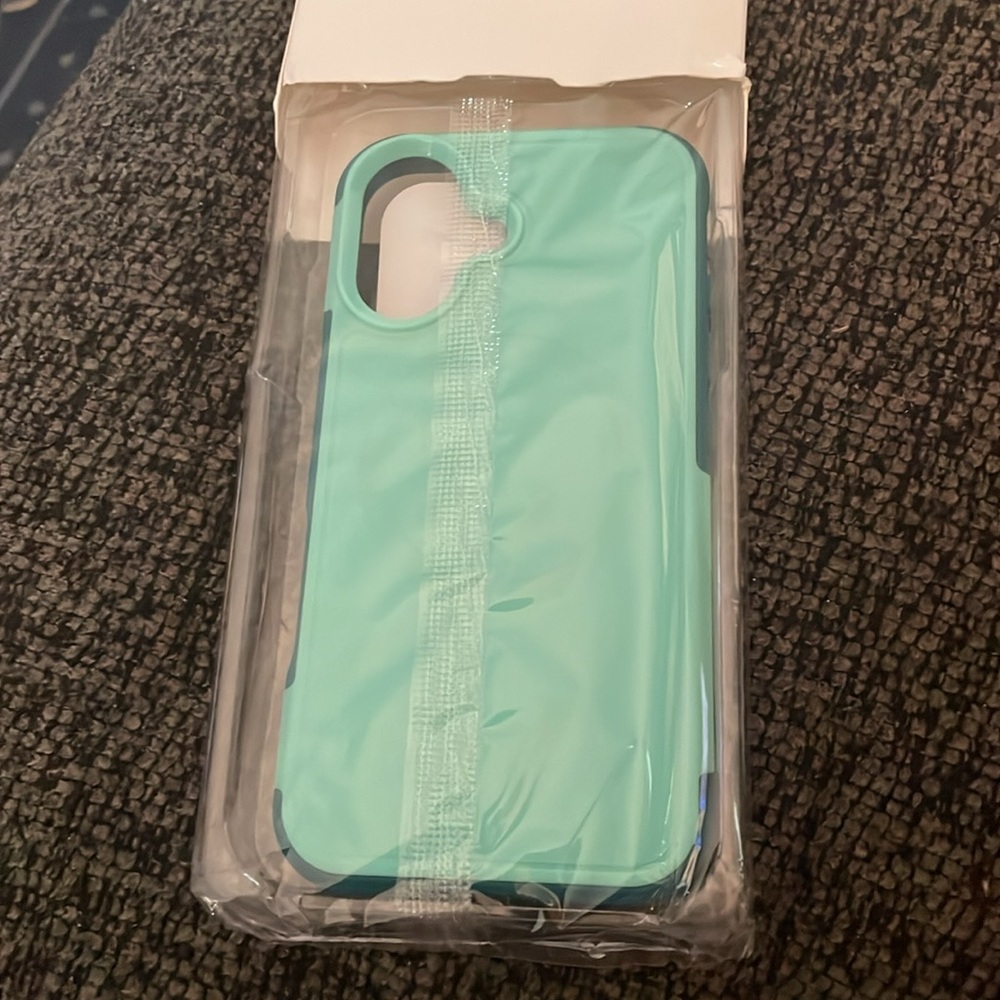 NWT Green/Teal iPhone 16 Protective Case